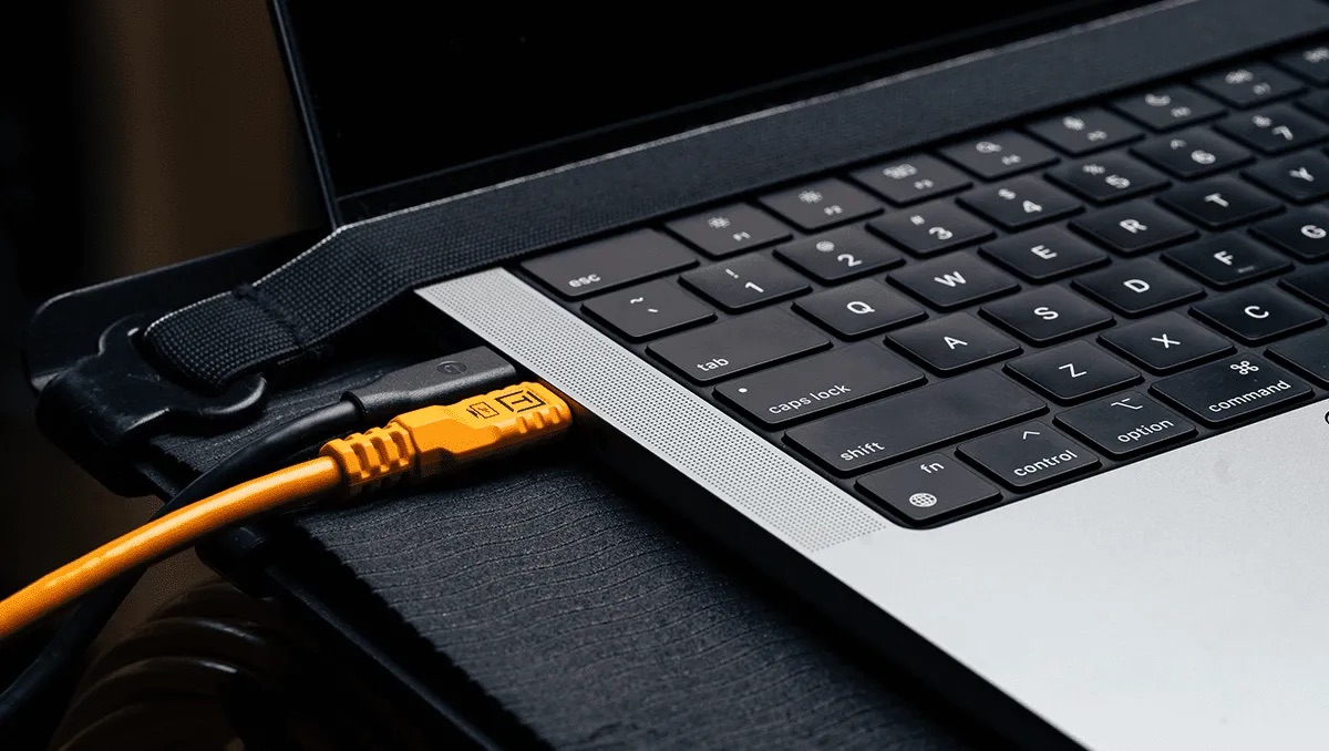 Why the TetherTools TetherPro Optima 10G Cable Series Is a Game-Changer for Tethered Photography